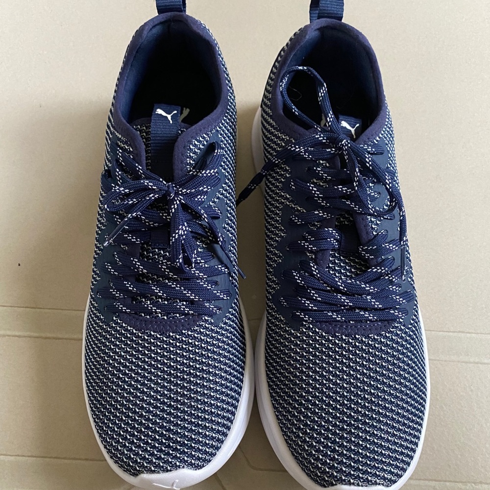 Men’s puma tennis shoes